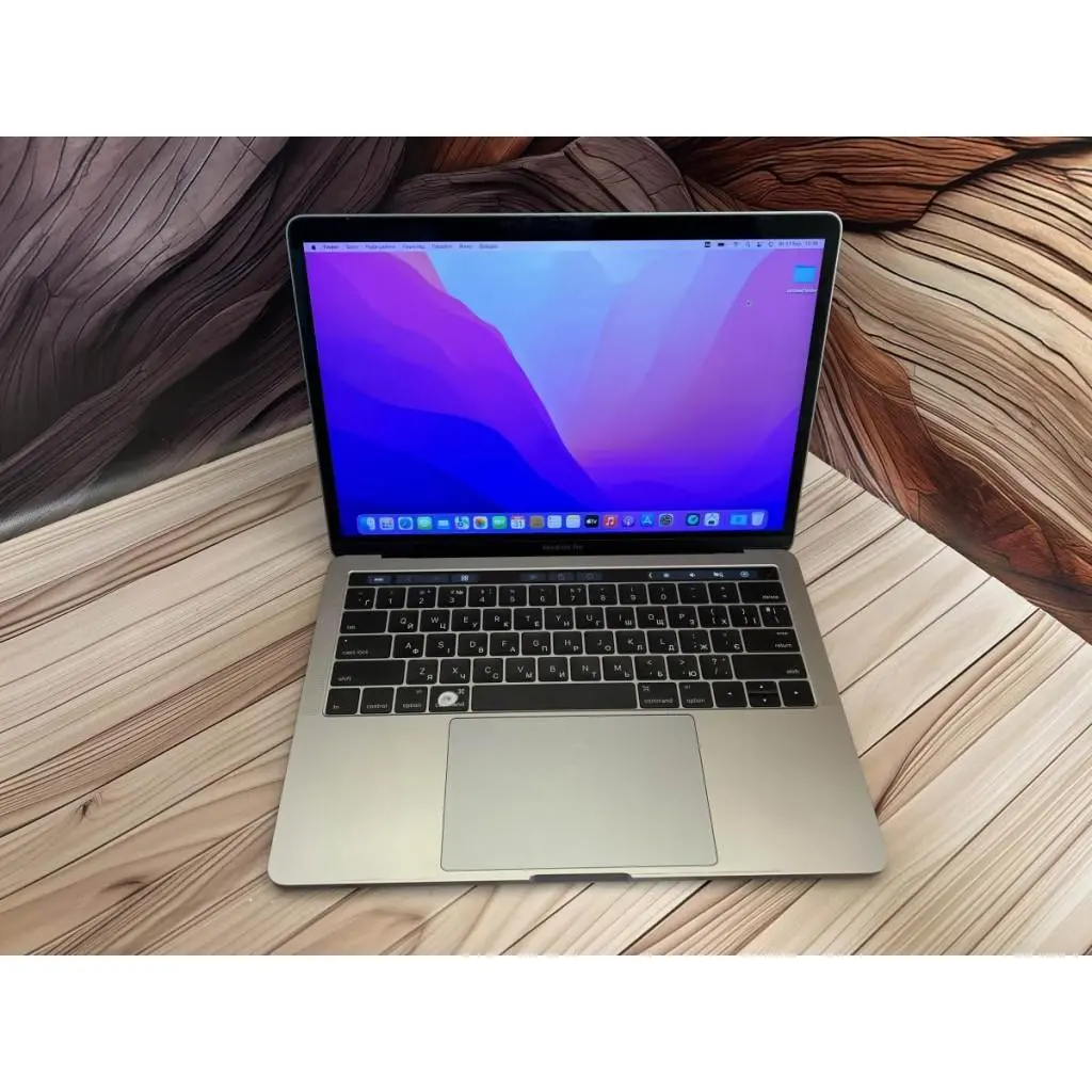 Ноутбук Apple MacBook Pro 13.3