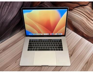 Б/в Ноутбук Apple MacBook Pro 15" 2017 i7-7700HQ/16/256 (C02WP00THTD7) Б/в Ноутбук Apple MacBook Pro 15" 2017 i7-7700HQ/16/256 (C02WP00THTD7)